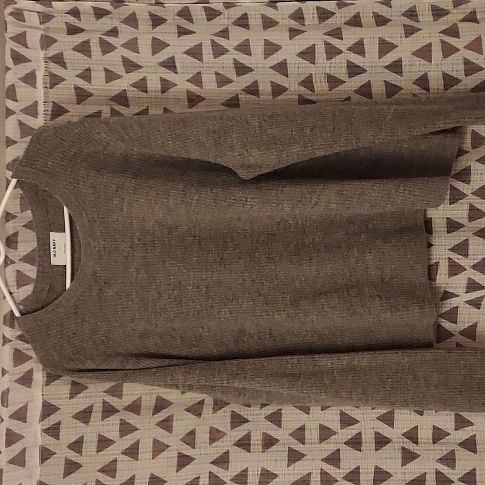 Gray ribbed sweater